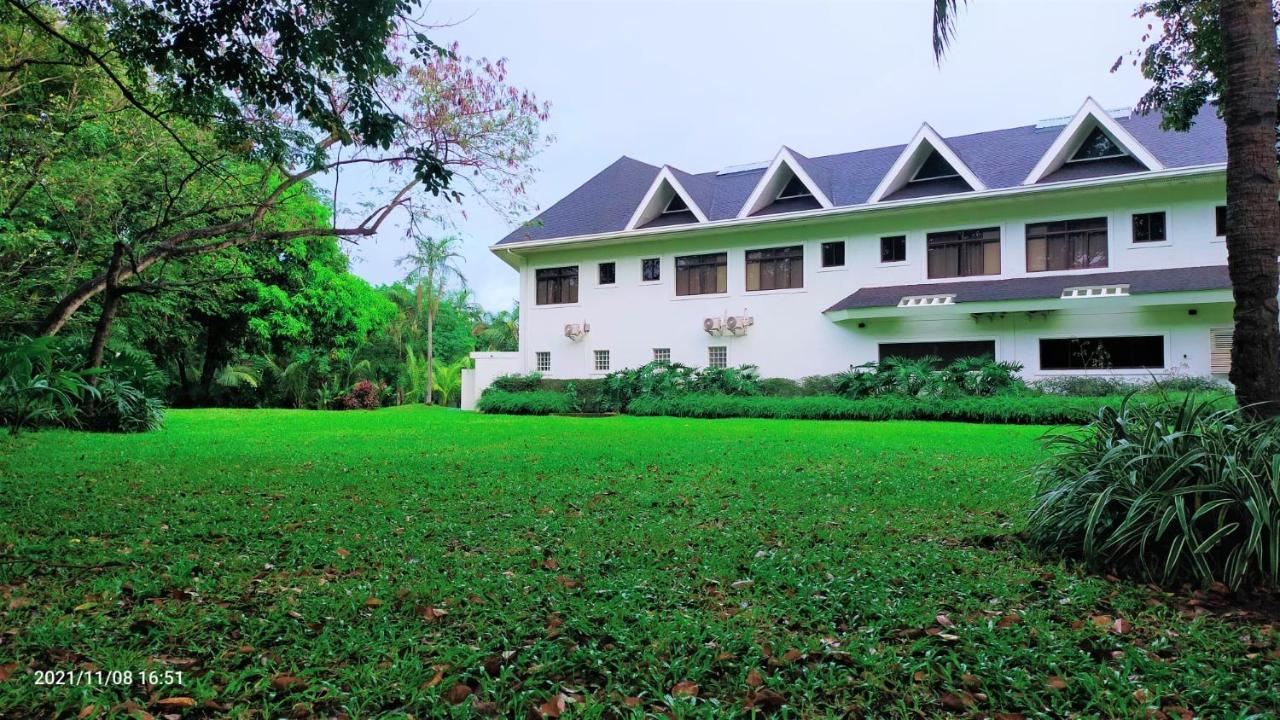 Chateau Bleu Resort Calamba  Ngoại thất bức ảnh