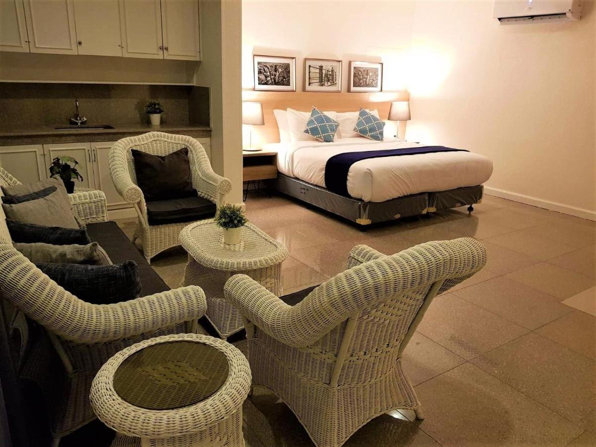 Chateau Bleu Resort Calamba  Ngoại thất bức ảnh
